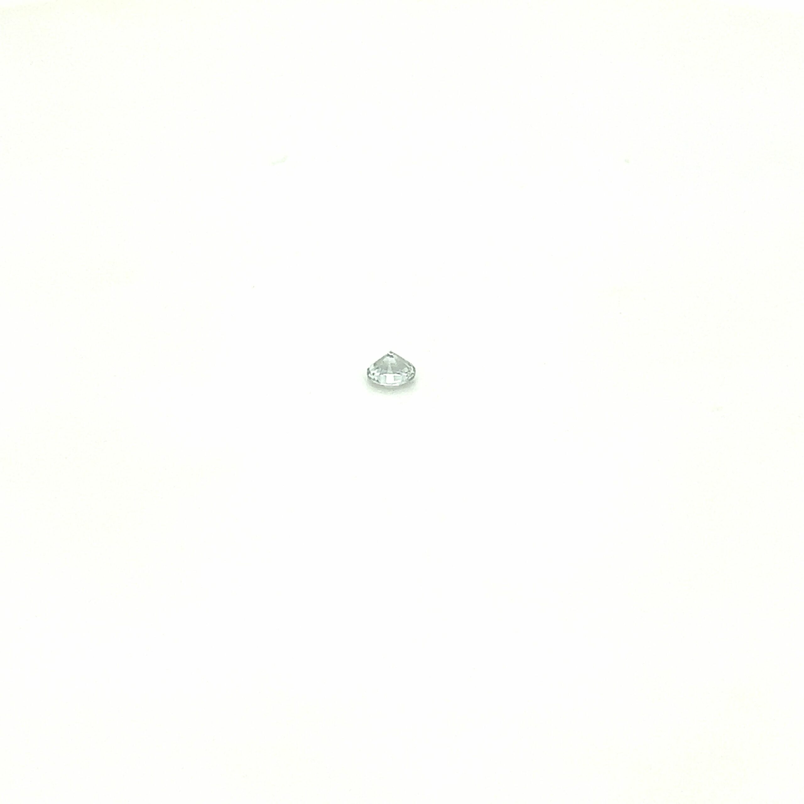 white-round-Sapphire-5957