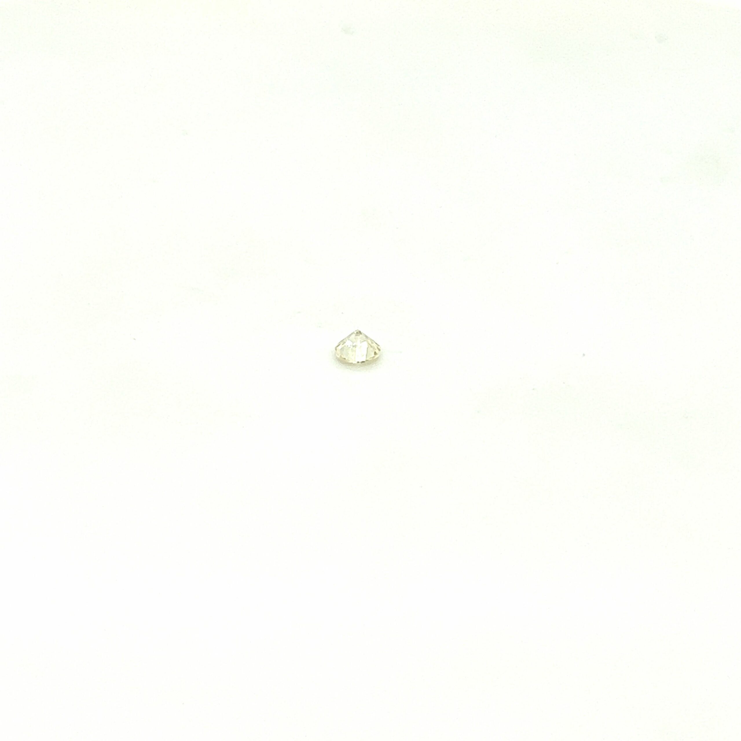 white-round-Sapphire-5905