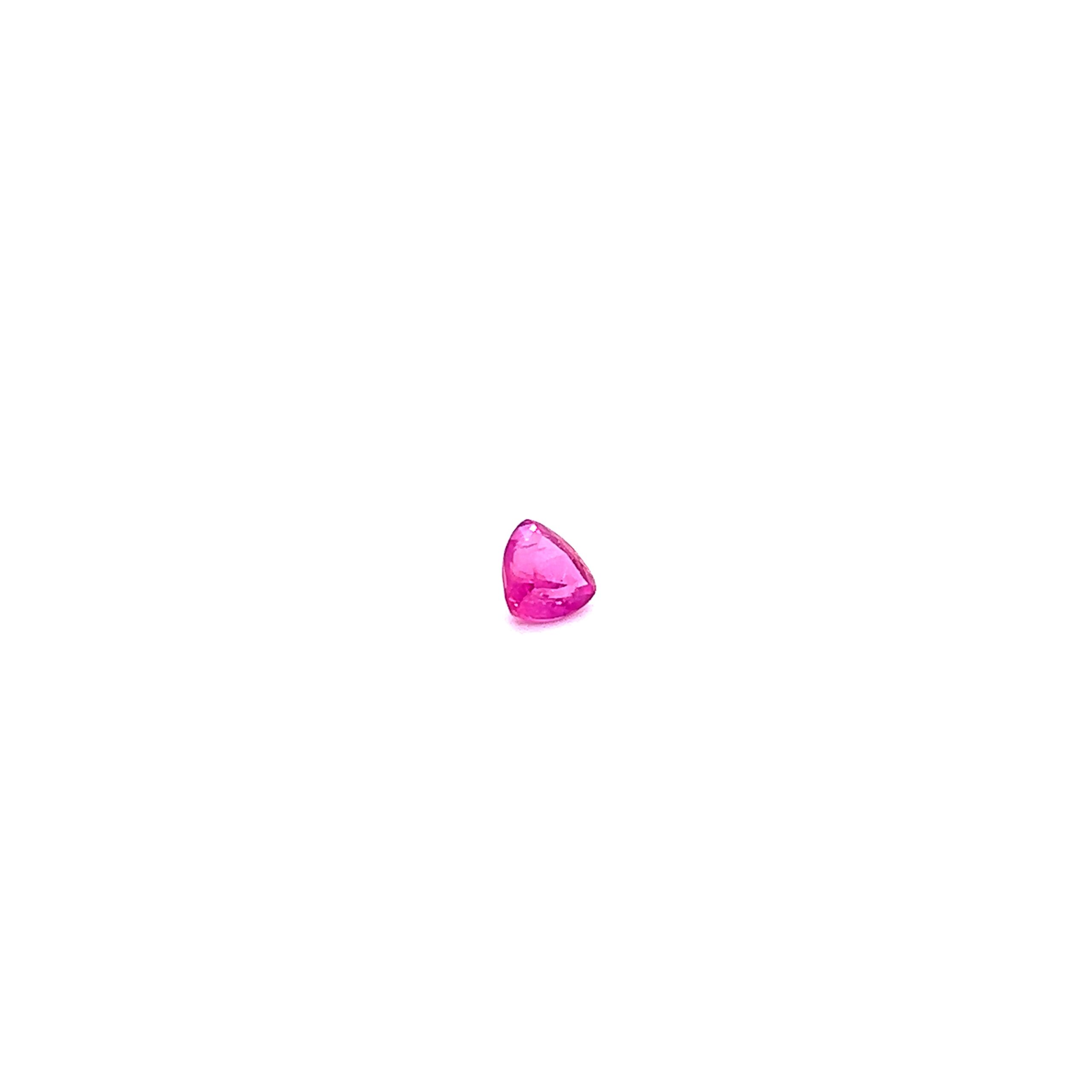 pink-trillion-Sapphire-828