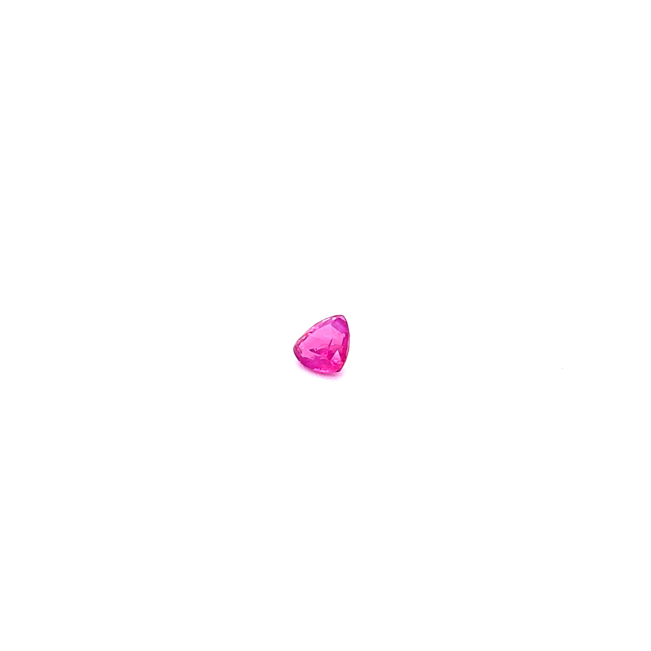 pink-trillion-Sapphire-828
