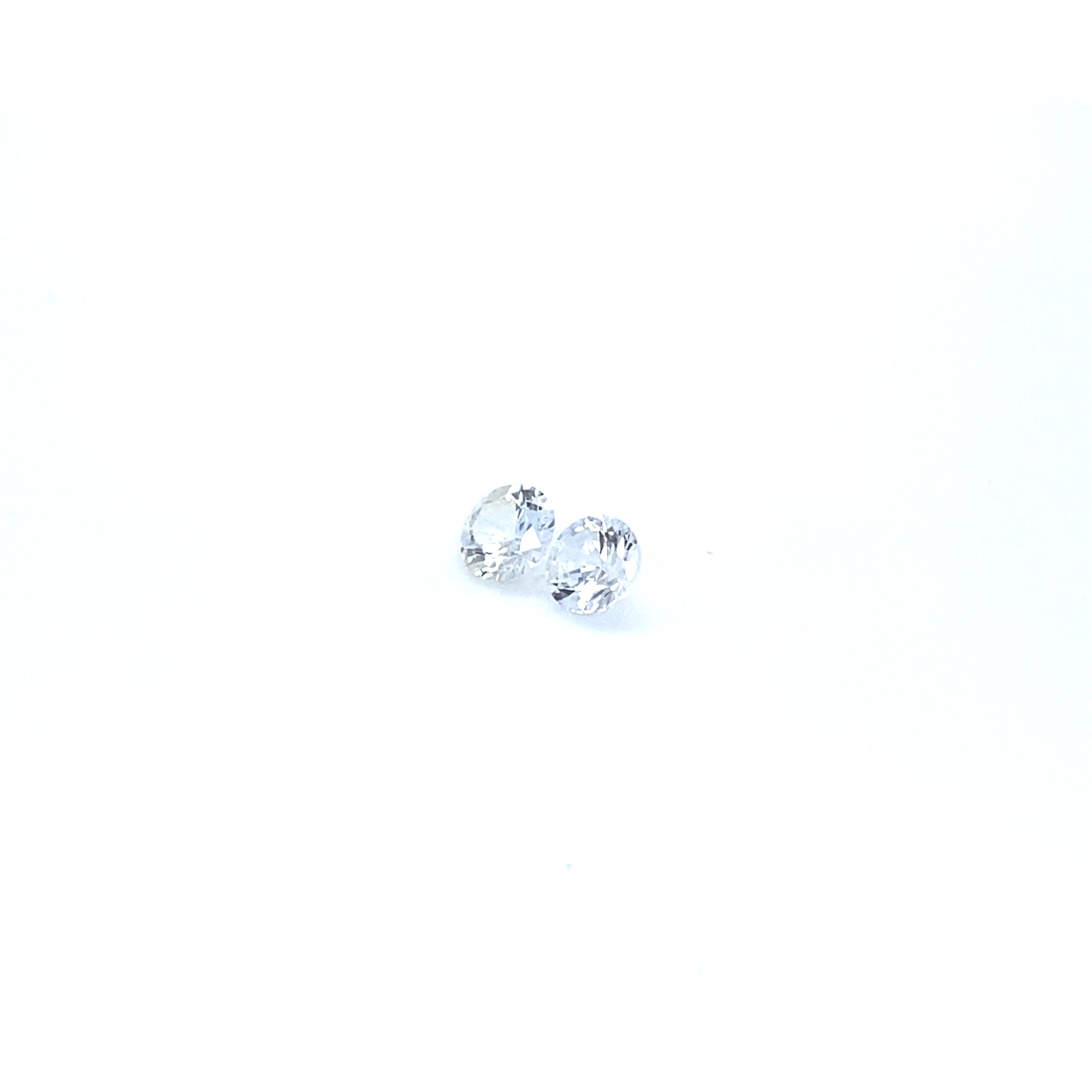 white-round-Sapphire-864
